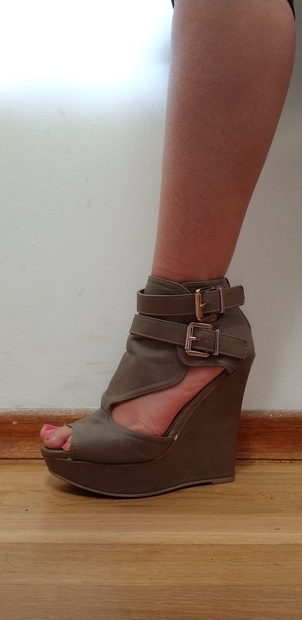 womens wedges size 7