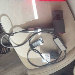 Dyson Blow Dryer With Attachments