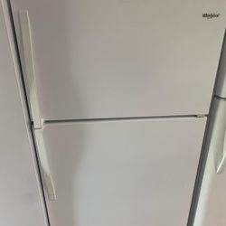 Whirlpool refrigerator new scratch and dent white 