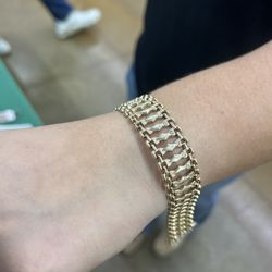 10K Gold Bracelet 