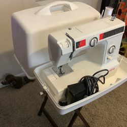 Elena sewing machine With Case