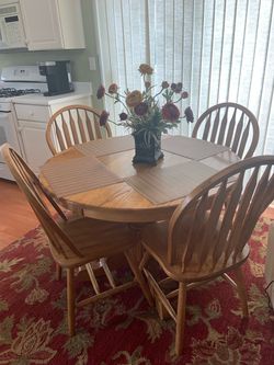 Oak Kitchen Table & Chairs