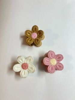 Crochet Flower Hair Claw Clips – 3 Piece Set