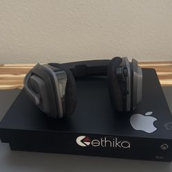 Gaming console & headset