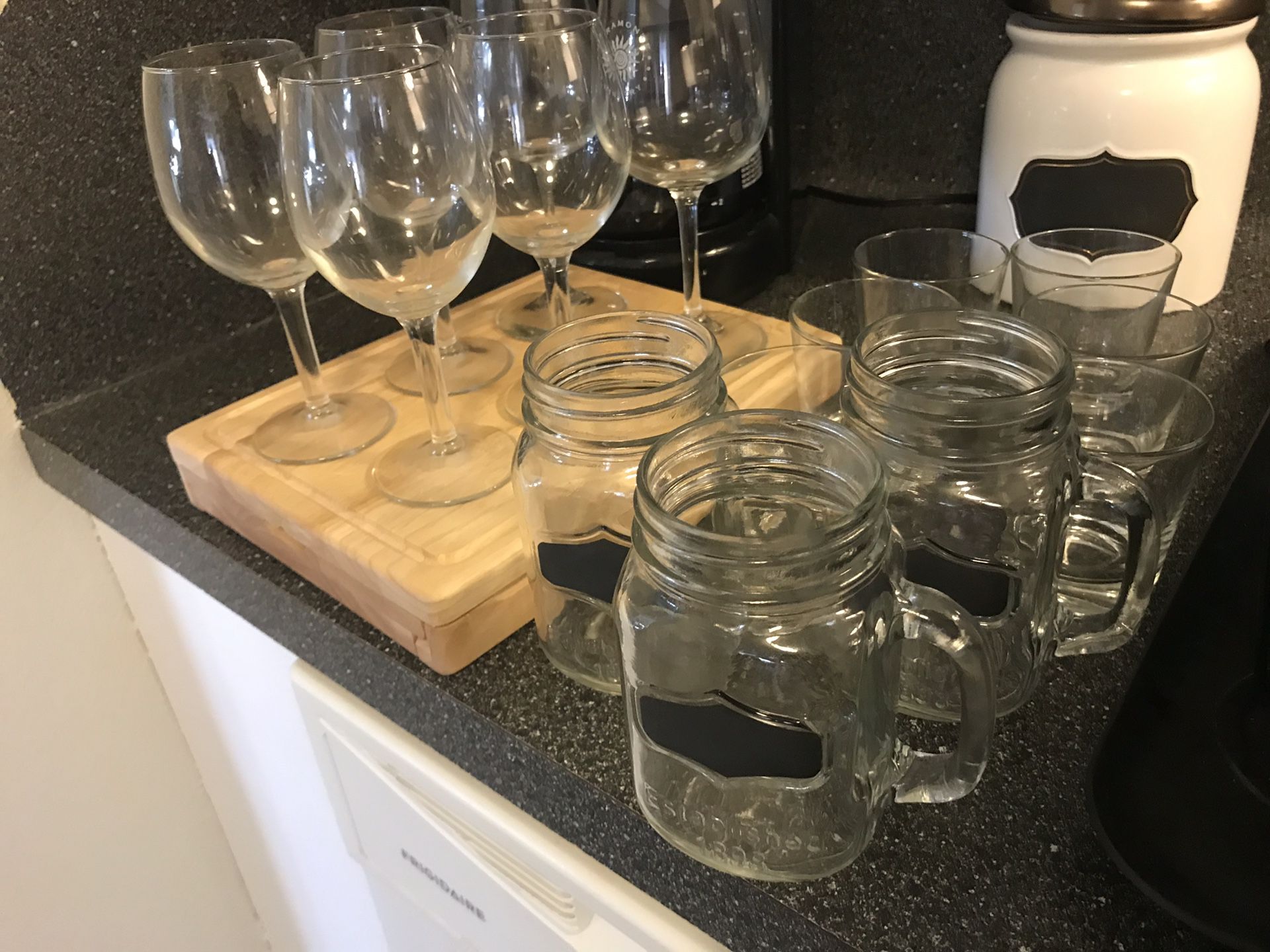 6 wine glasses, 6 glass cups and 3 mason jars