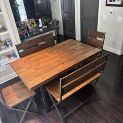 Dining Room Table & Chairs