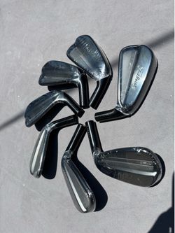 Titleist 150 iron heads- 4-P new