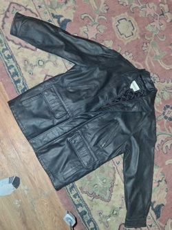 London Fog  Men's Leather Coat Size Large .Looks Brand New