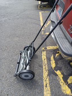 Reel lawn mower