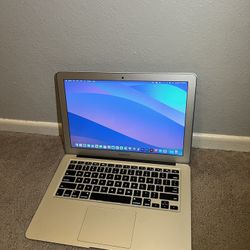MacBook Air 13 inch i7/8GB,512gb SSD,90%Bat Health Adobe,finalCut, logicpro Ms office or best offer