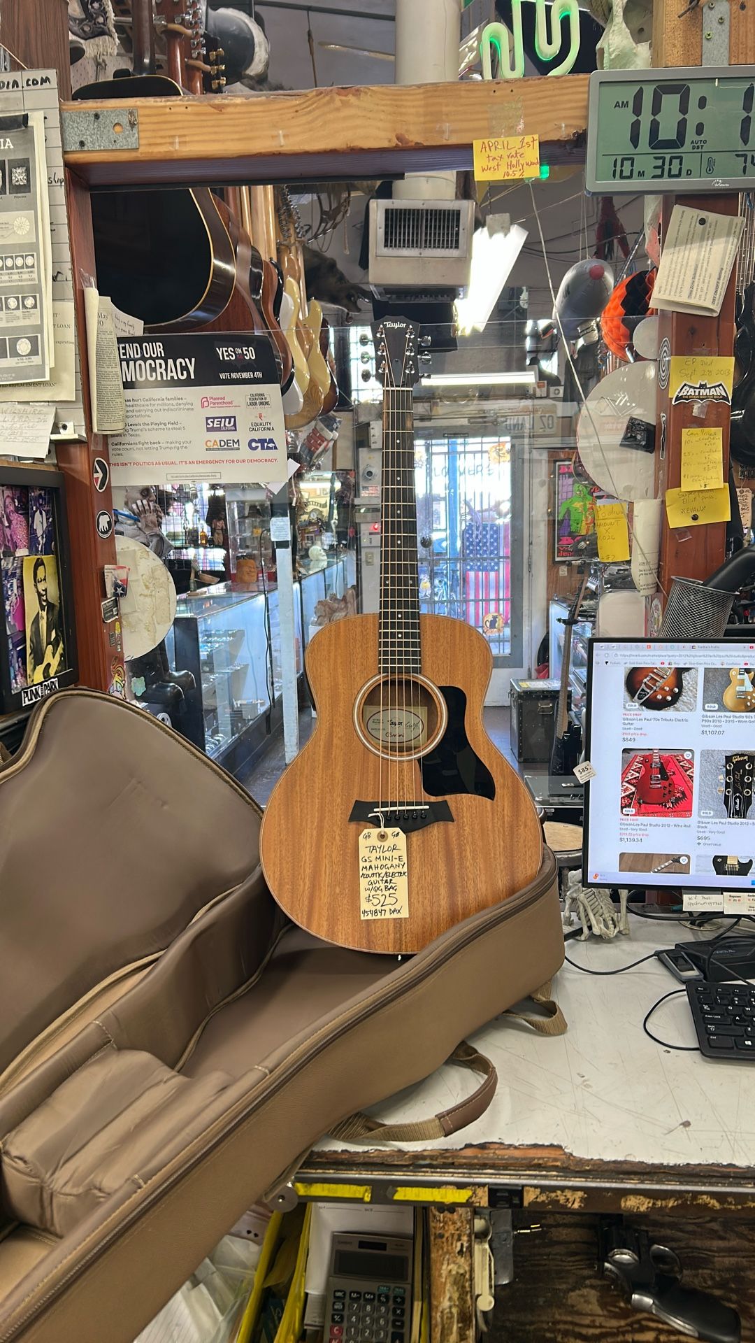 Taylor GS MINI-E Mahogany Acoustic Electric Guitar w/ Gig Bag