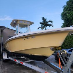 Everglades 2007 24.3 250 Hp Suzuki 