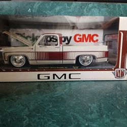 Toy Die-Cast 1:24 Scale Truck 