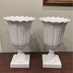 2 Ceramic Flower Pots Both For $40(no Cracks No Chipping )