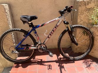 Trek 8000 size small