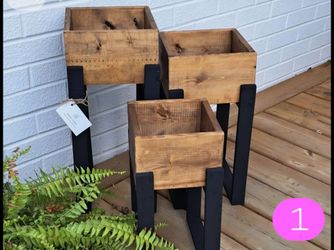 Custom Planter Boxes; Garden Box.