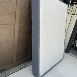 Queen Size Bed Box Spring 