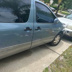 2000 Toyota Sienna