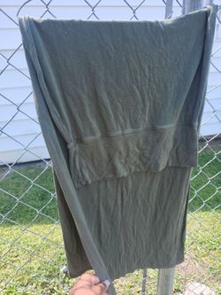 Slit green skirt