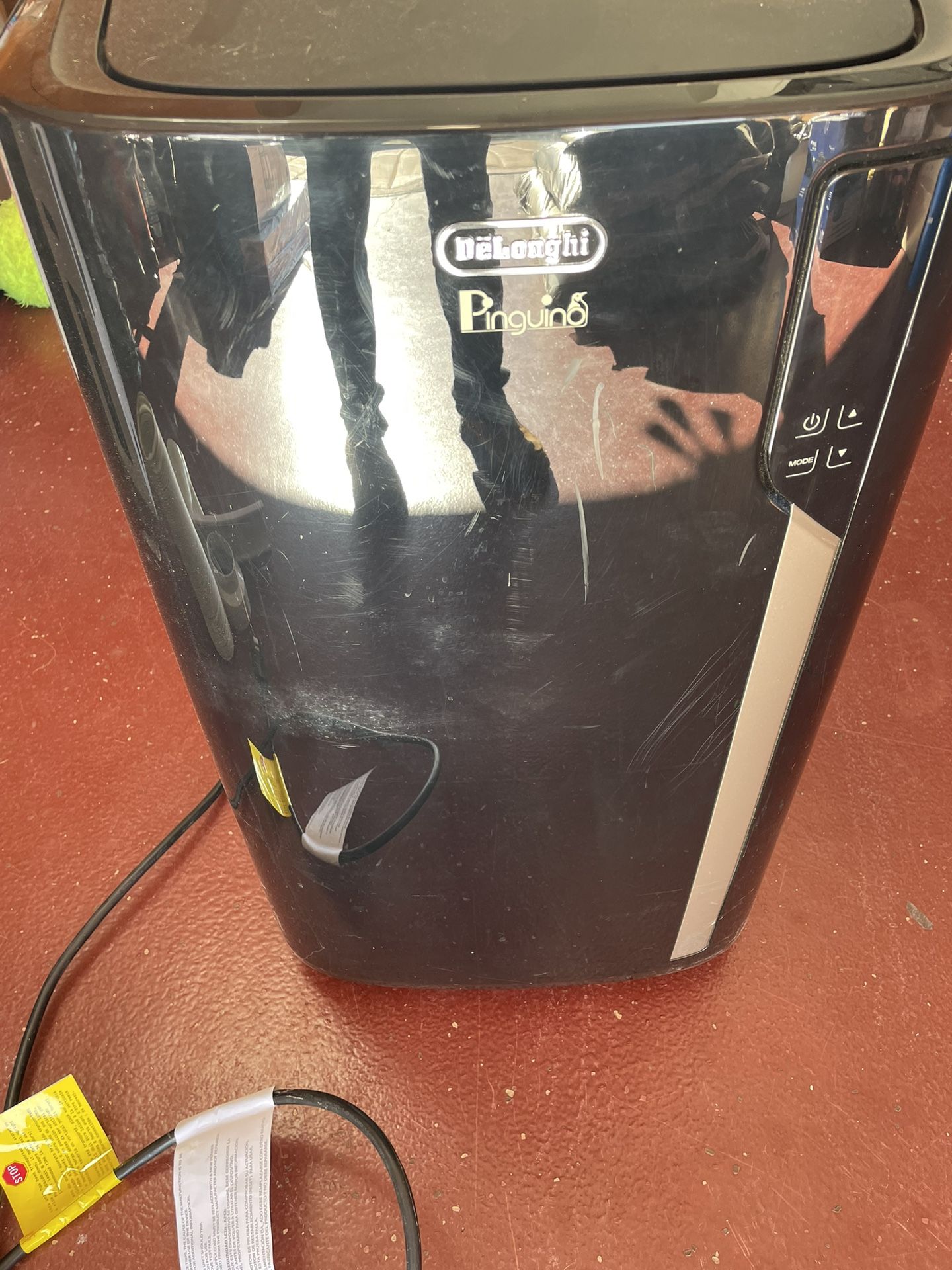 Free DeLonghi Portable Air Conditioner for Sale in Santa Clarita, CA