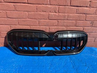 2023 2024 2025 BMW G60 i5 OEM Front Bumper Upper Black Grille Grill