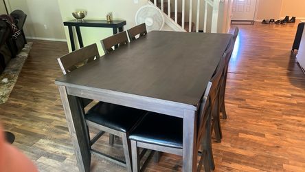 Dinning Table - Counter height