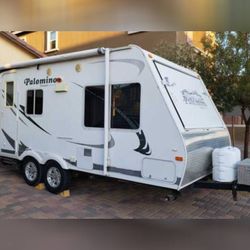 2010 palomino ultralight Travel Trailer