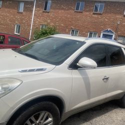 Buick Enclave It’s White And It Has 3 Row Seats