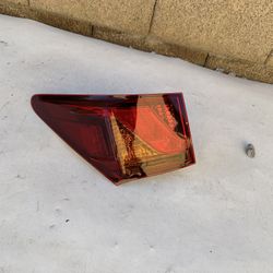 Lexus GS350 Tail Light, Lexus GS450h Tailight, rear brake light, OEM ORIGINAL LEXUS PART, Driver Side 