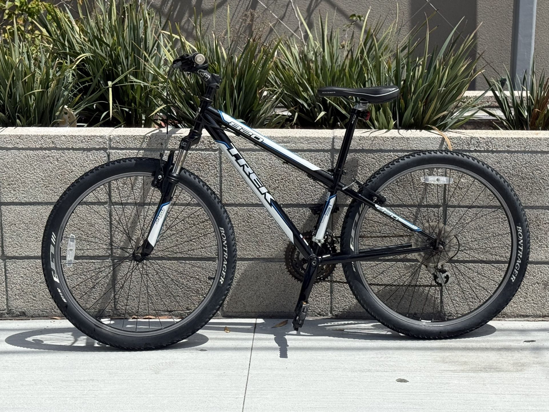 Trek 820 Mountain Bike
