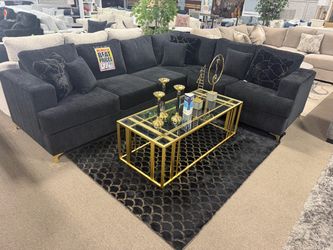 Lovely sectional! Easy financing! 😍🤞❤️