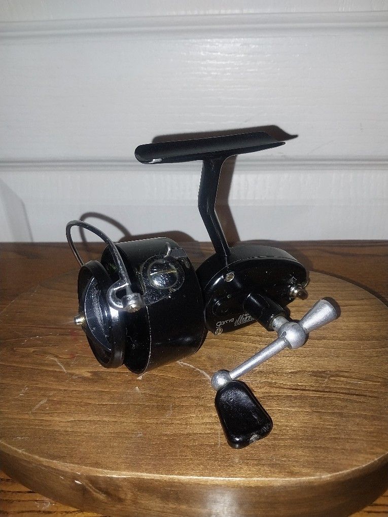 Vintage Fishing Reel