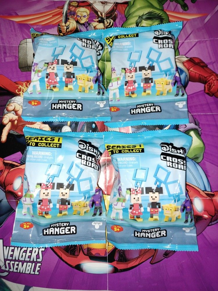 DISNEY CROSSY ROAD MYSTERY HANGER SERIES 1 BLIND BAG...12 TO COLLECT...NEW & SEALED...ADULT OWNED...SMOKE FREE HOME...$5 EACH OR BUY ALL 4 FOR $15