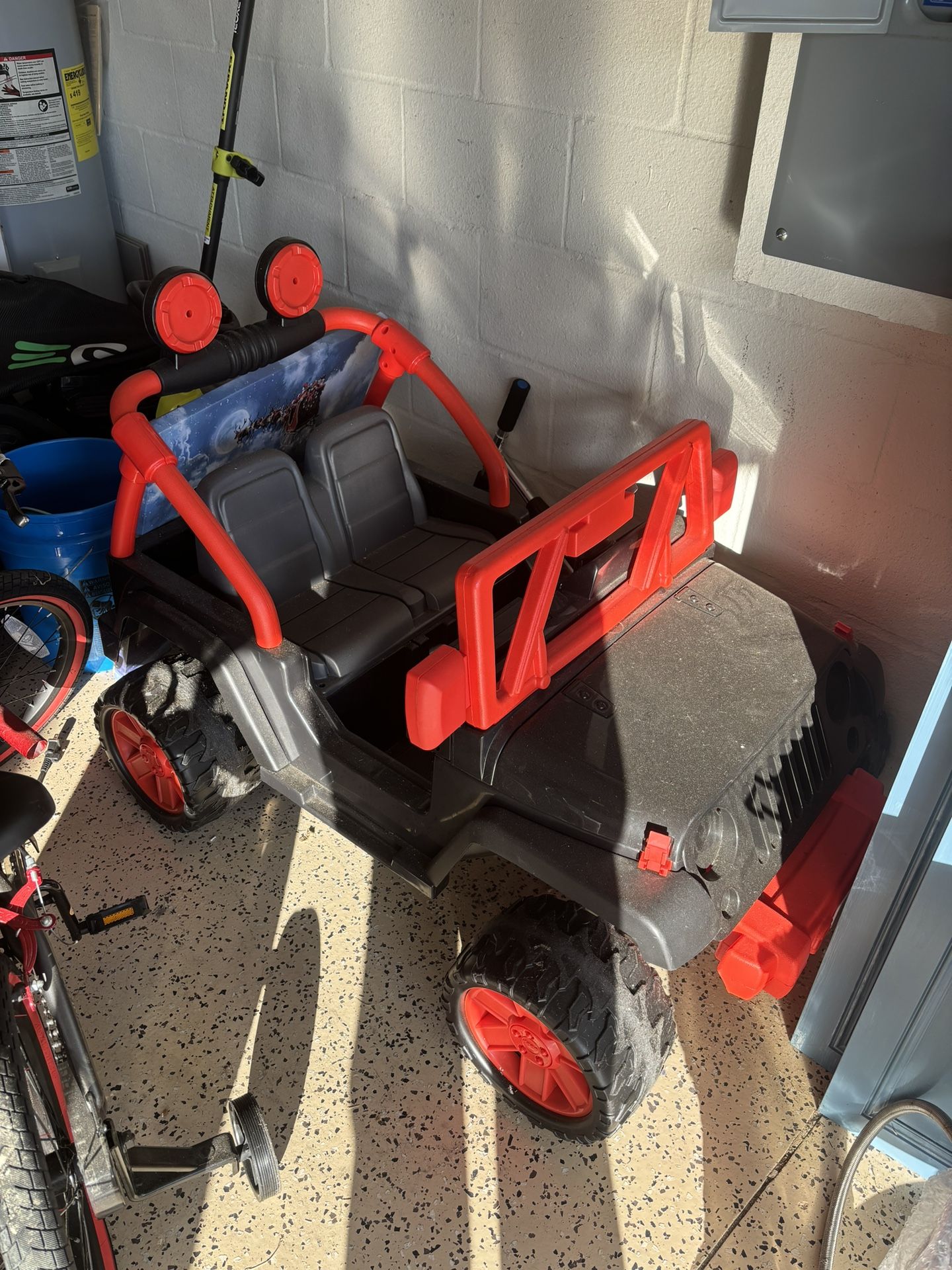 Jeep Wrangler Battery-operated Car! Great condition!