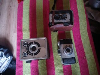 3 vintage cameras