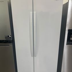 Whirlpool Side by Side Refrigerator in White 
