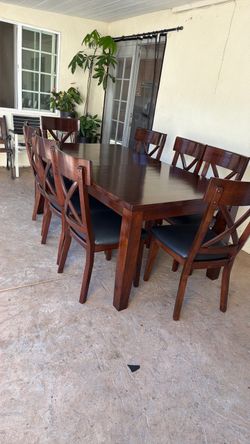 Big Dining table and 8 Chairs