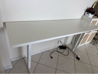 Electric Standing Desk — Dimensions: 78.7” W × 23.6” D (200 cm × 60 cm) White Top, Programmable Height Memory