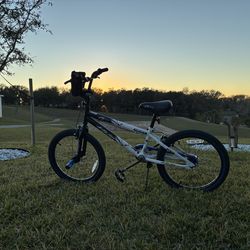 20 inch Kent boys bike like new only $70