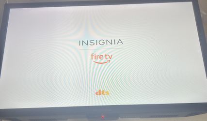 INSIGNIA 24" Class F40 Series LED Full HD Smart Fire TV