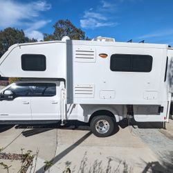 2021 Ford F450 4x4 And Lance 1172