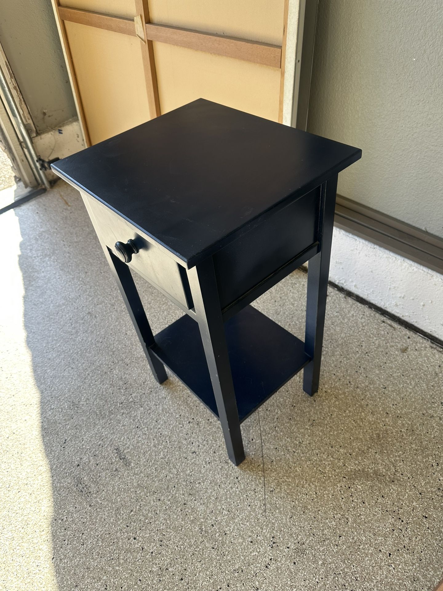 Nightstand/ End table 