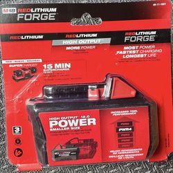 Milwaukee M18 18V Lithium-lon REDLITHIUM FORGE 6.0 Ah Battery Pack