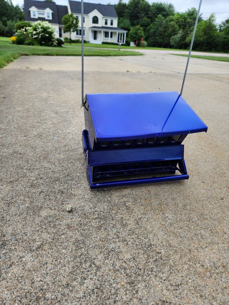 Bird Feeder - Squirrel Proof