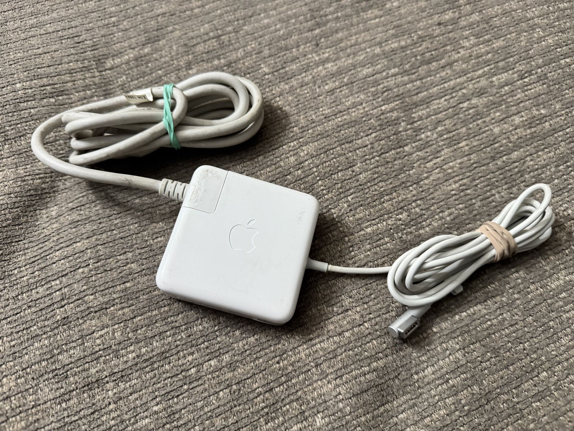60W MacBook Pro “L” Power Adapter (2009-2012)