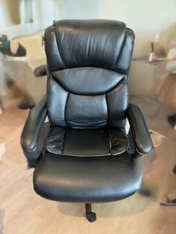 Comfortable Office Chair – Good Condition - Must be picked up by September 15!