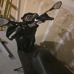 Motorcycle Lance Cabo 200  Year 2024 