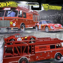 Hot Wheels Premium Ferrari Team Transport