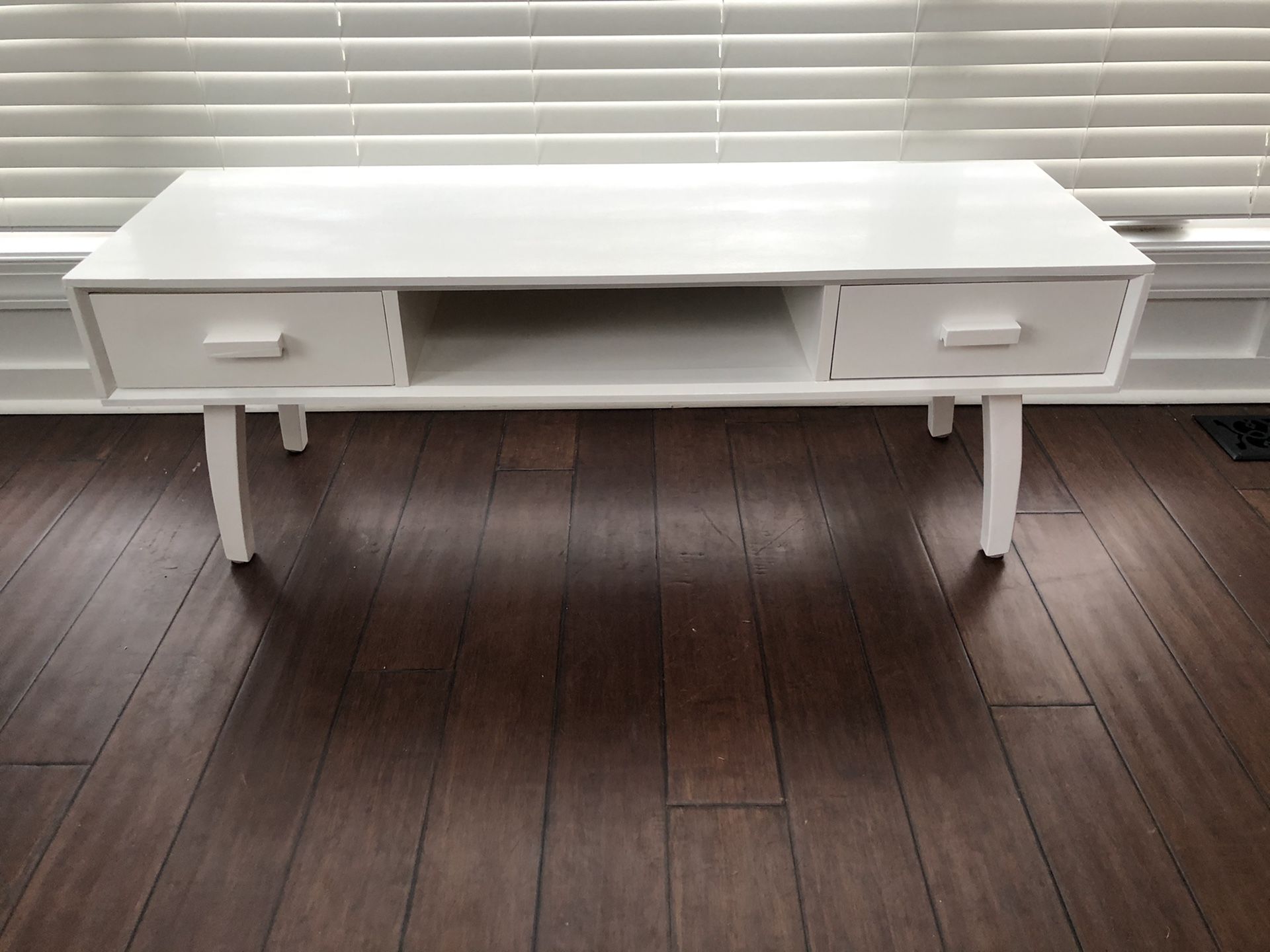 White Retro Coffee Table