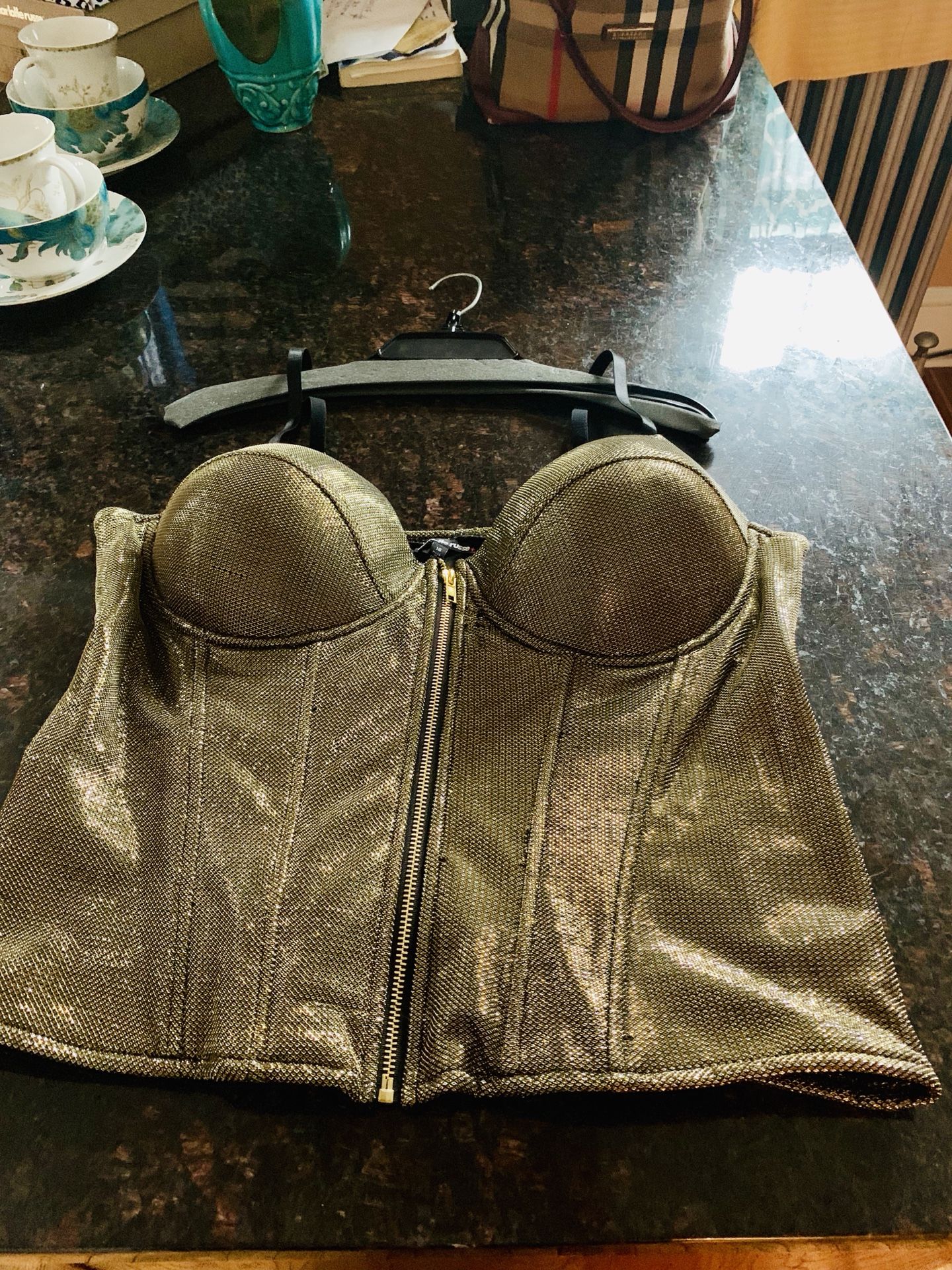 BRAND NEW SEXY-CORSET-GOLD & BLK-$30-OBO